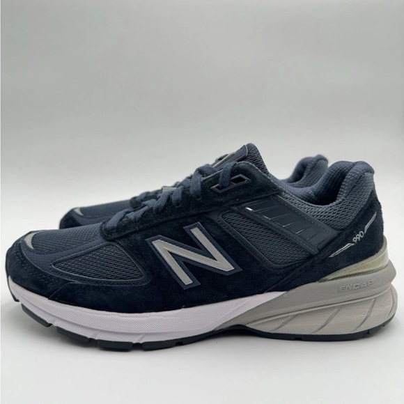 NWT‎ Women’s New Balance W990NV5Navy/Silver Sneakers Sz 9EE Wide